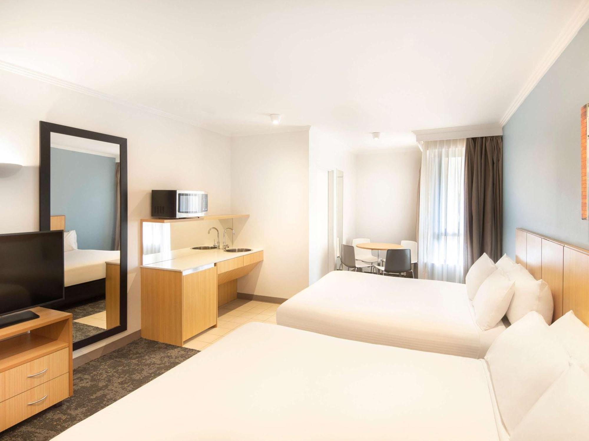 Mercure Sydney Manly Warringah Exterior foto